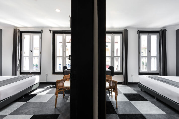 Room 19 of 37