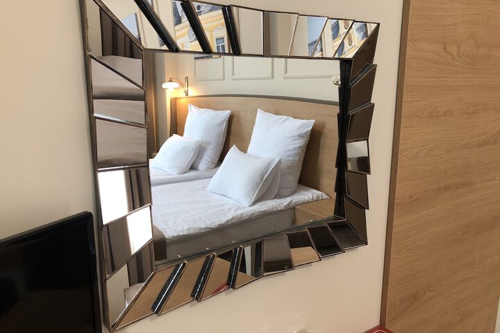 Room 14 of 62