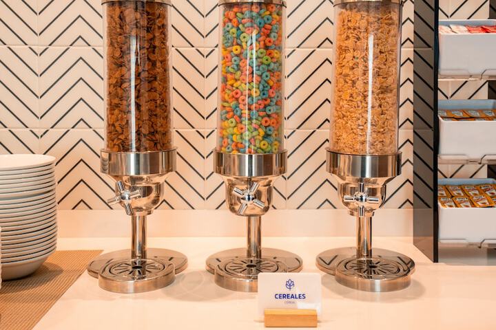 Breakfast/Coffee Service 67 of 90