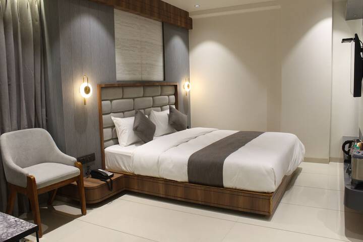 Room 49 of 76