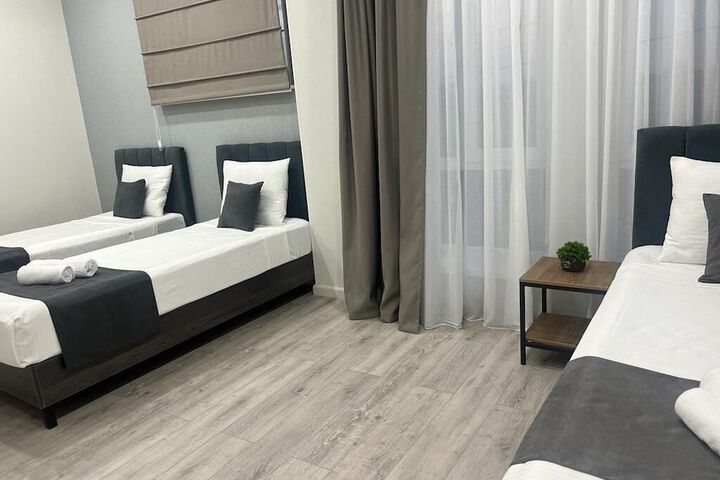 Room 12 of 33