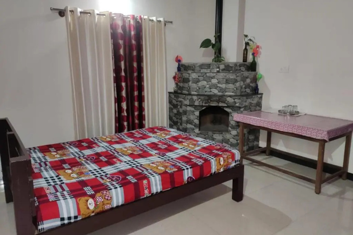 Room 4 of 20