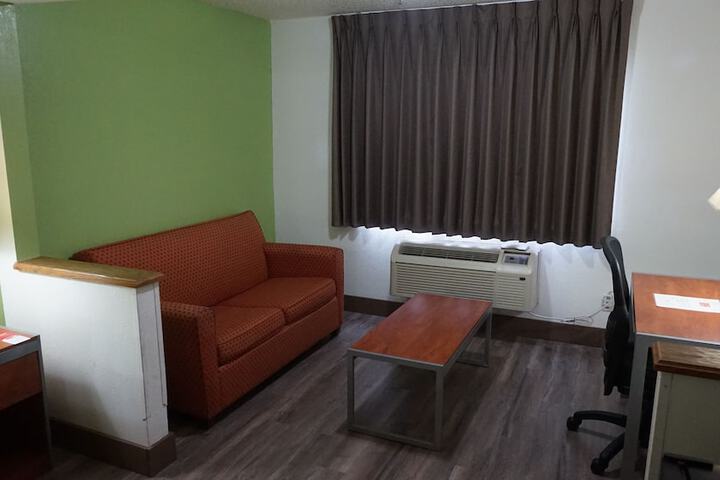 Room 15 of 62