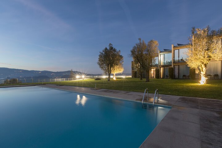 Hotel with Pool