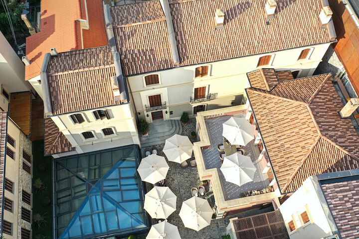 Hotel 96 of 100