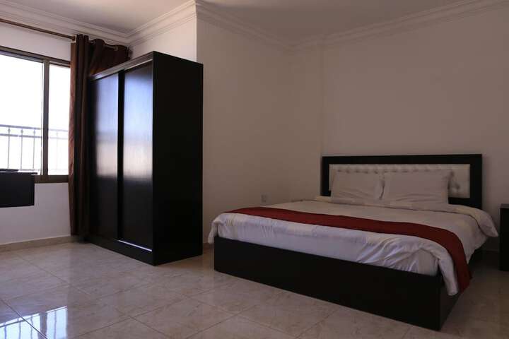 Room 13 of 44