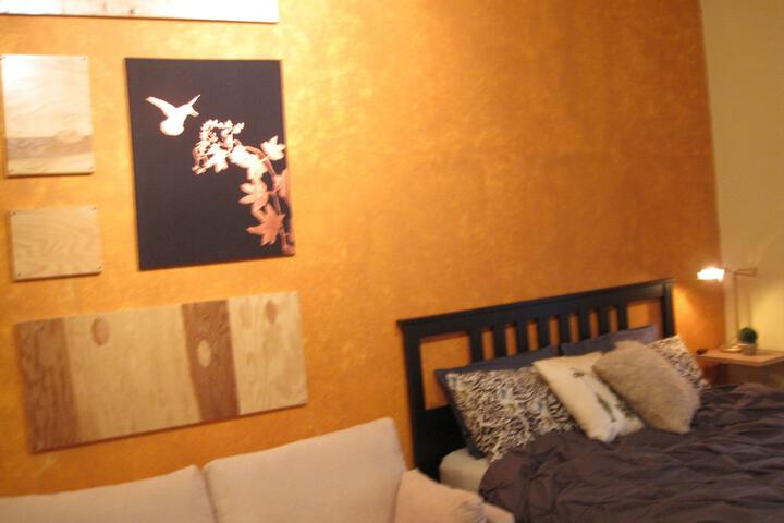 Room 2 of 9