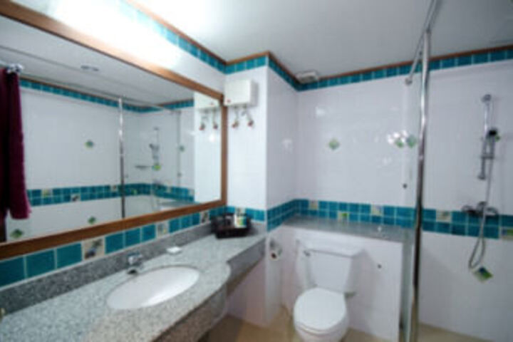 Room 3 of 12