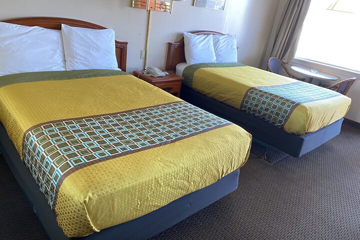 Room 9 of 20