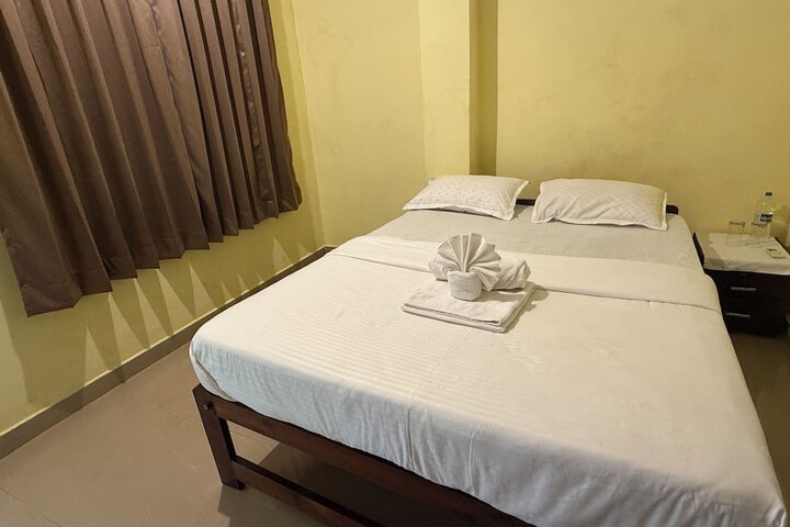 Room 10 of 25