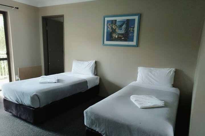Room 10 of 35