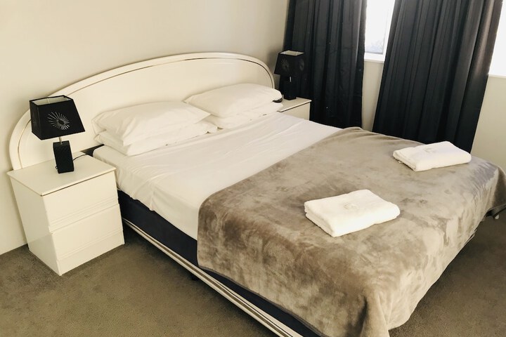 Room 6 of 22