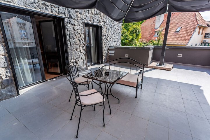 Terrace/Patio 51 of 73