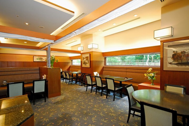 Dining Photos