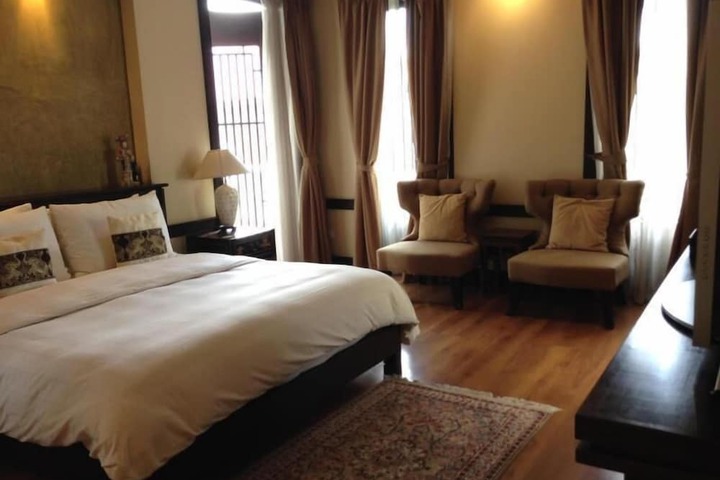 Room 4 of 41