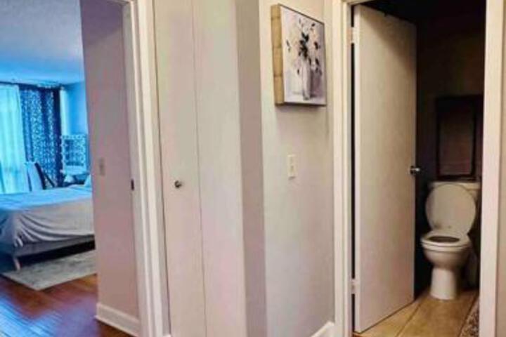 Premium Downtown Location Riverwalk &  Magnificent Mile in Chicago, IL