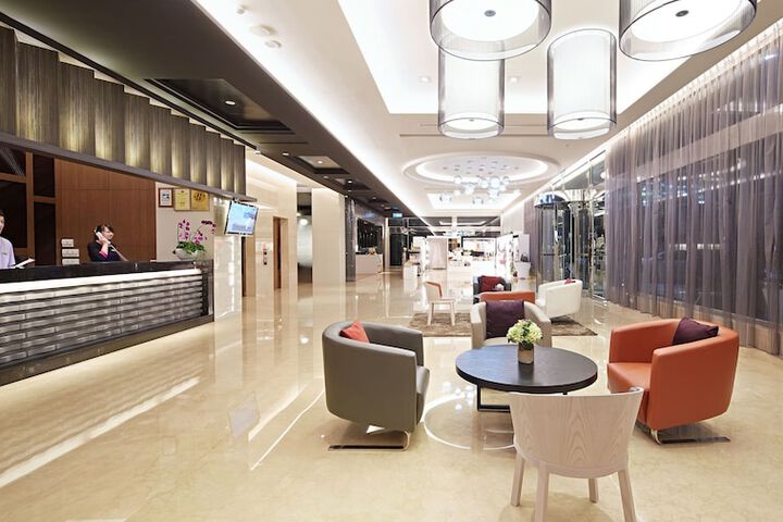Hotel Lobby