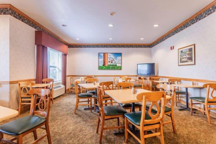 Breakfast area