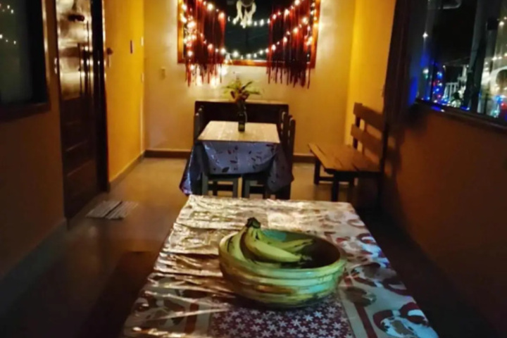 Dining 19 of 20