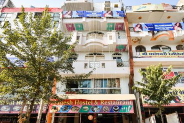 OYO 69559 Hotel New Mahesh Inn