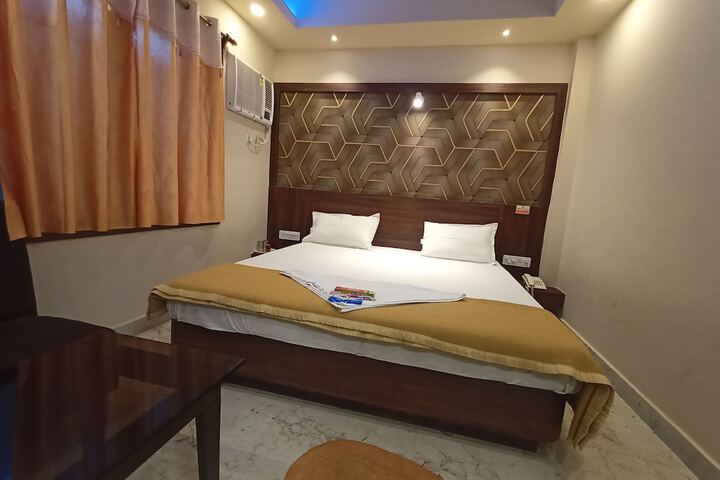 Room 5 of 27