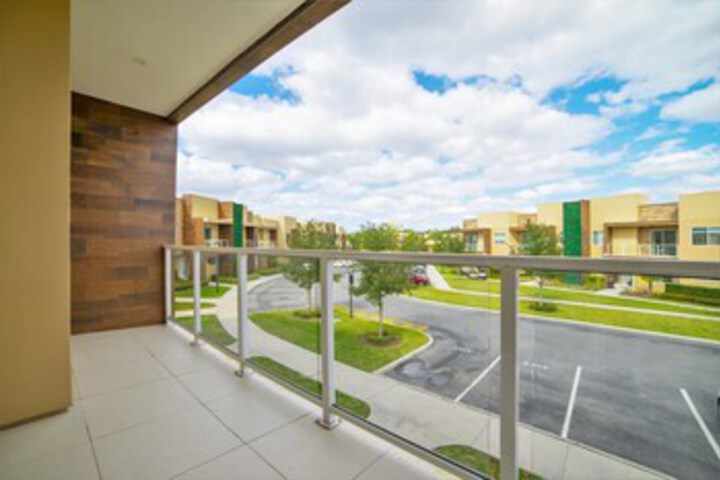 Terrace/Patio 5 of 38