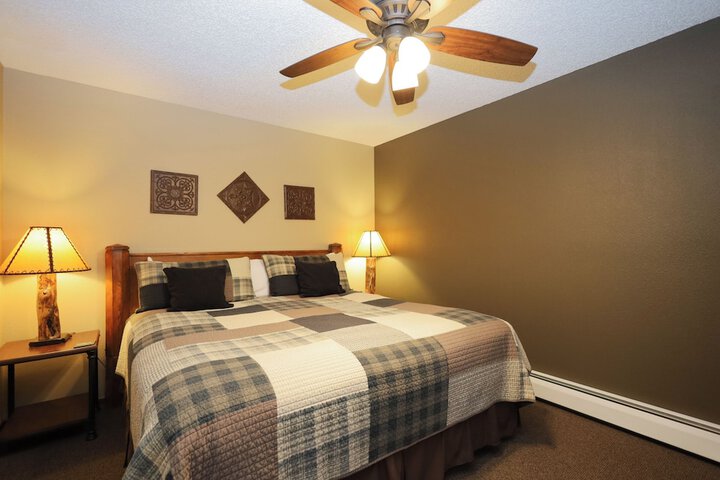 Room 6 of 108