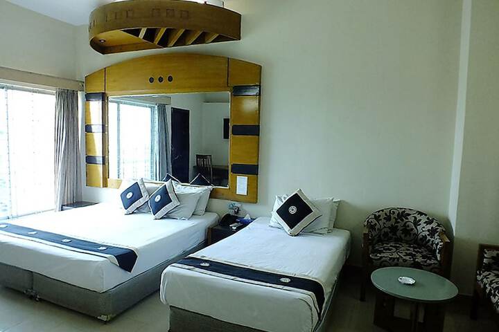Room 10 of 48