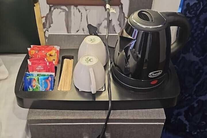 Breakfast/Coffee Service 8 of 10