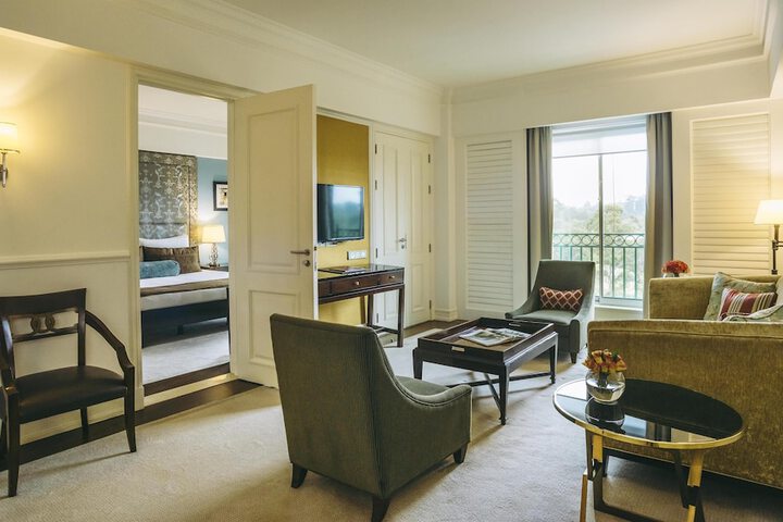 Room 18 of 208