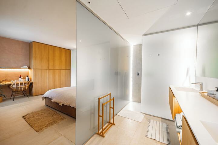 Room 64 of 135