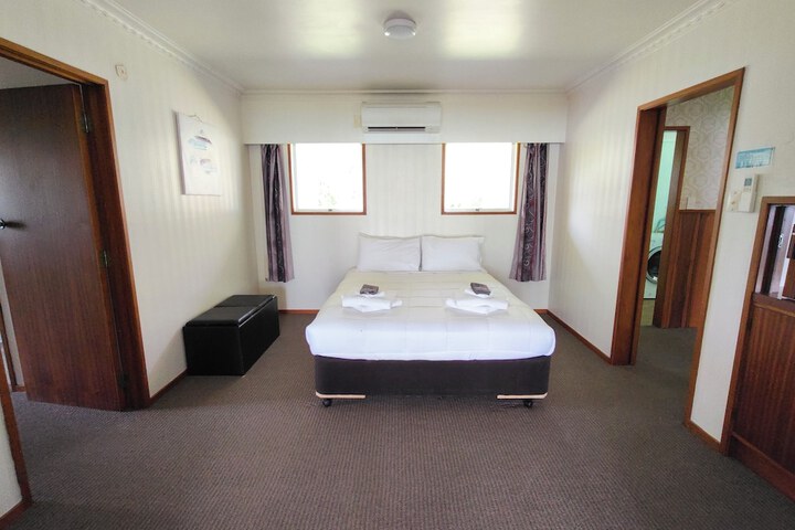 Room 5 of 23