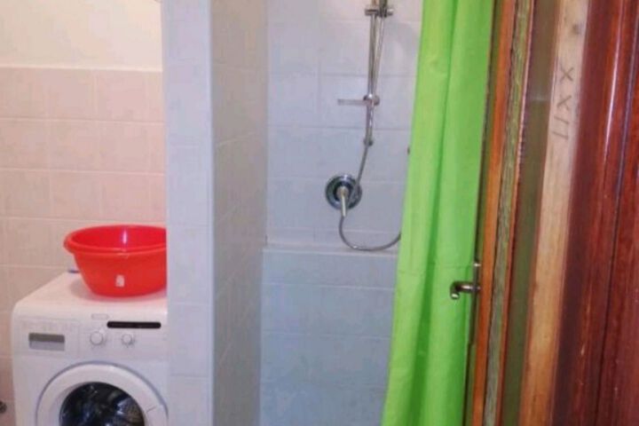 Room 5 of 38