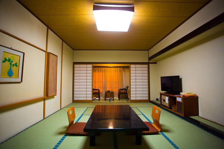 Room 9 of 55