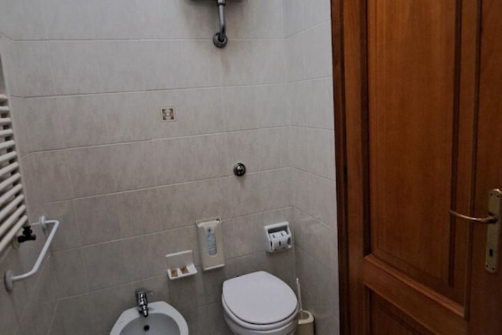 Room 30 of 110