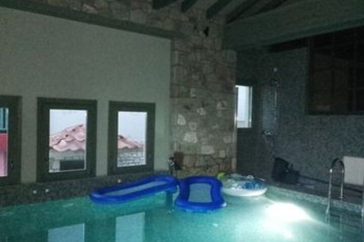Pool 71 of 94