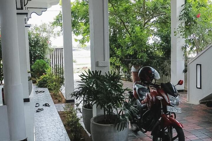 Property Grounds 52 of 66