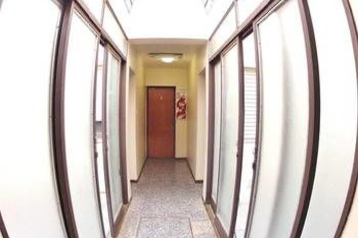 Ballroom/Hall 18 of 18