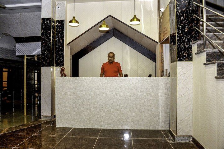 OYO 23178 HOTEL RAJ MANDIR