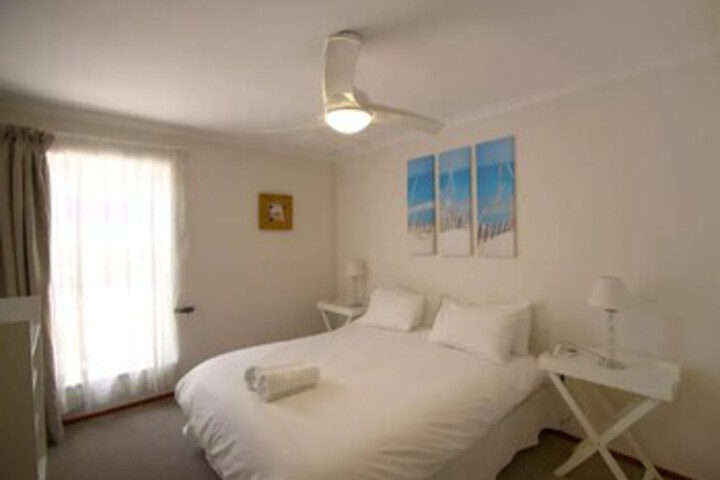 Room 14 of 16
