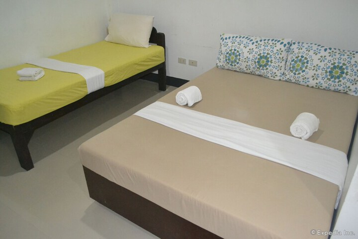 Room 17 of 40