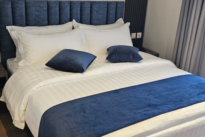 Room 15 of 51