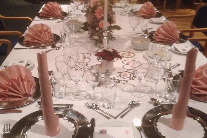 Dining 40 of 57
