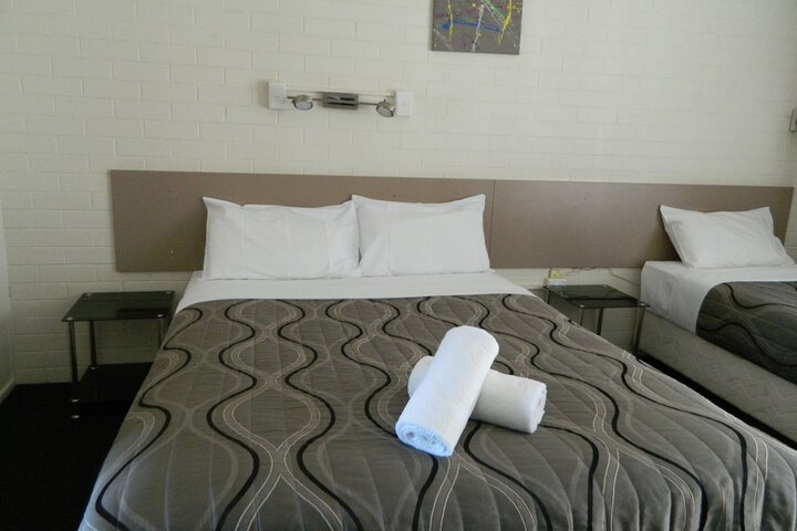 Room 32 of 53