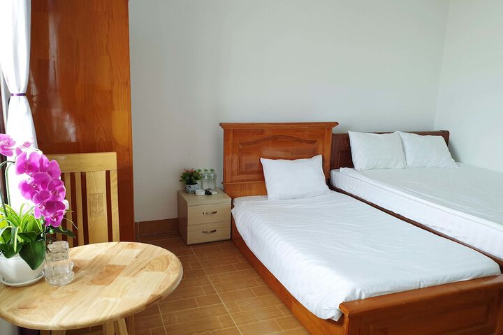 Room 6 of 39