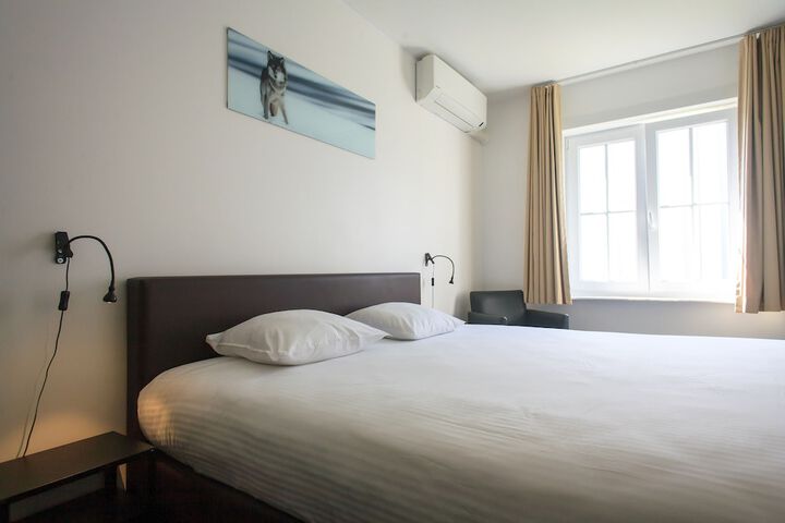 Room 6 of 43