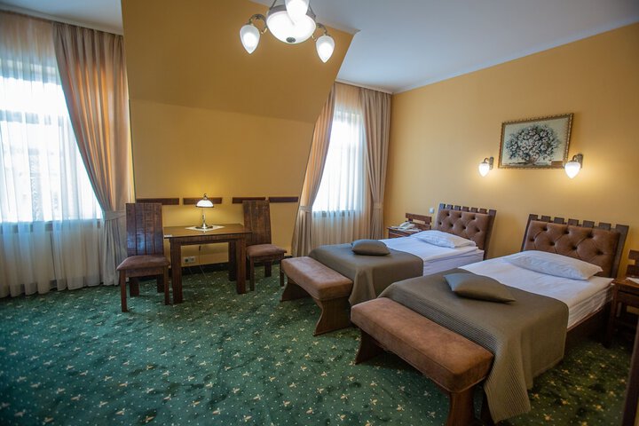 Room 9 of 95