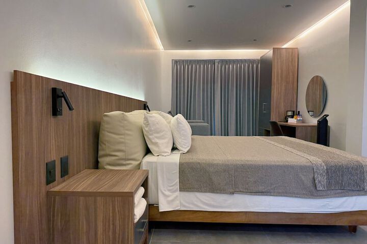 Room 63 of 87