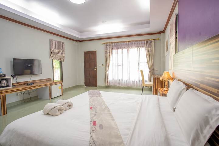 Room 8 of 66