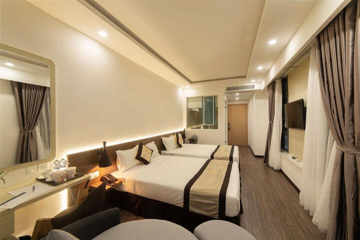 Room 9 of 39